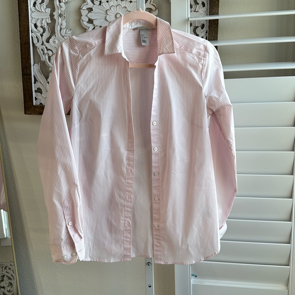 H & M size 6. Pink striped shirt
